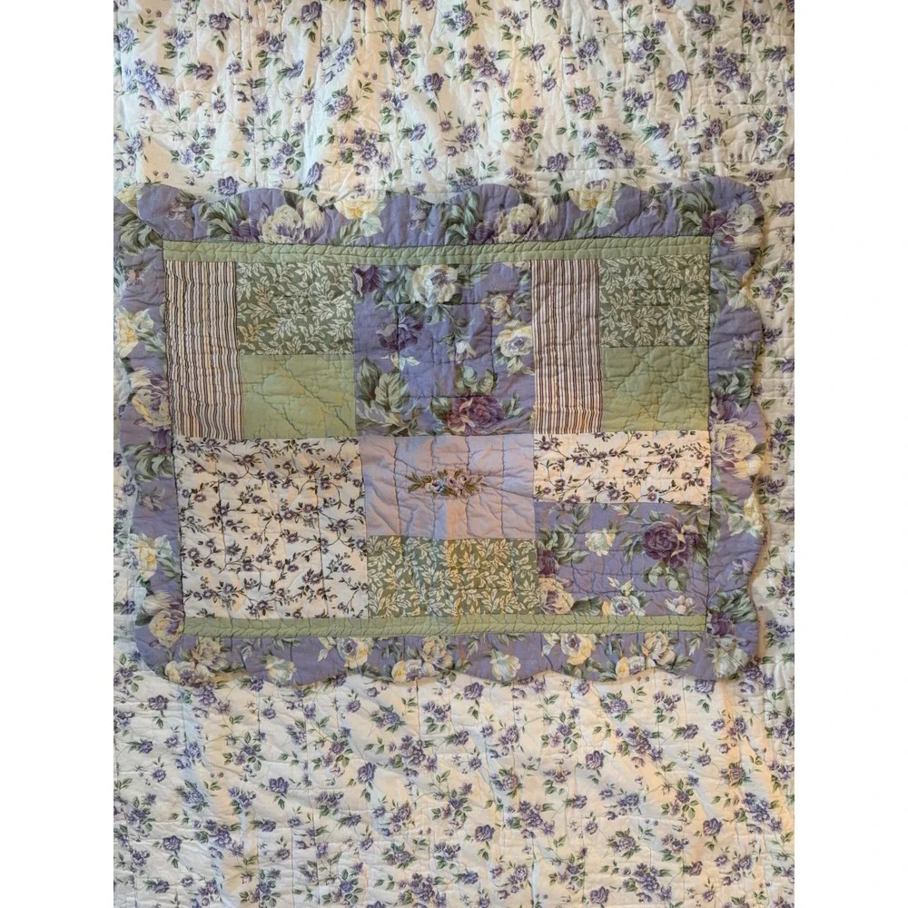 Vintage Floral Patchwork embroidered  Quilt 2 pc. Set Scalloped Edge Cottagecore